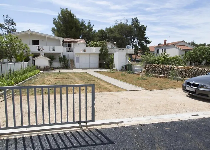 Apartman With A Parking Space - 12948 *