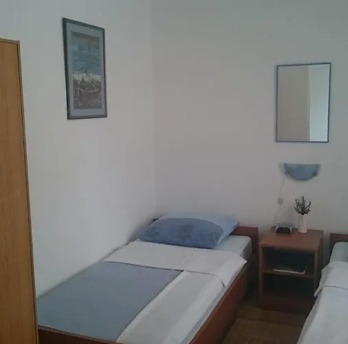 Apartman With A Parking Space - 12948 Vir