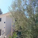With A Parking Space - 12948 * Vir
