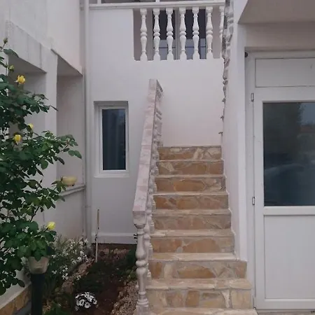 With A Parking Space - 12948