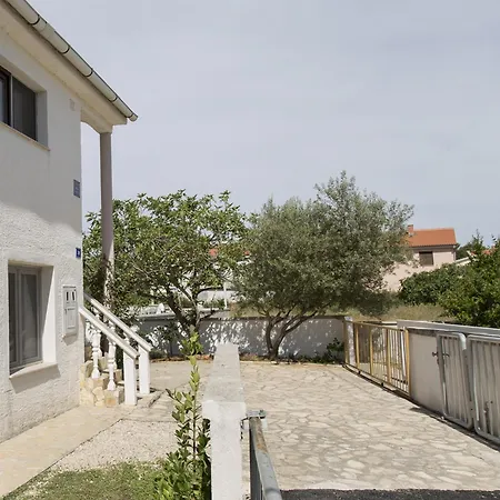 With A Parking Space - 12948