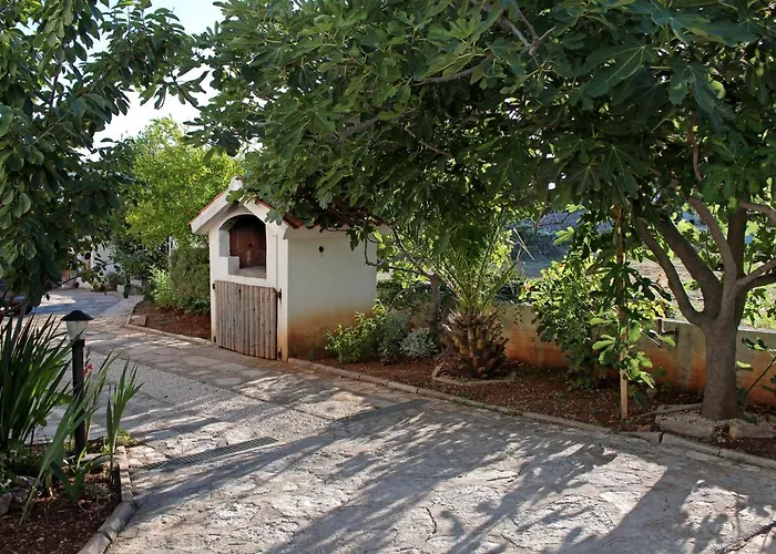 With A Parking Space - 12948