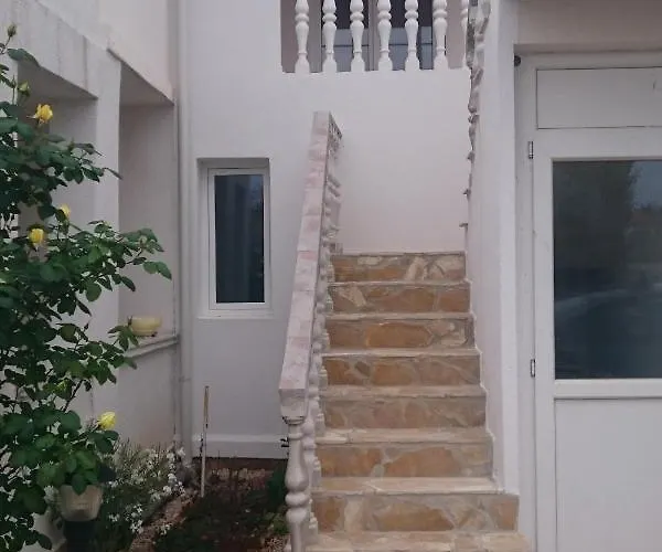 With A Parking Space - 12948