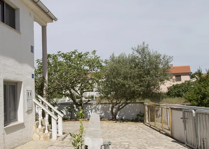 With A Parking Space - 12948